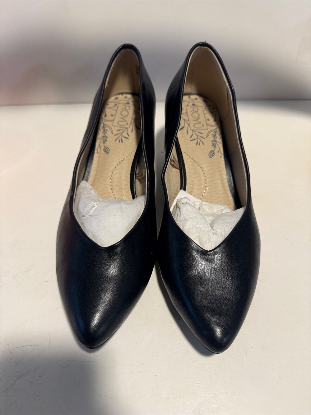 Women's Black Pointed-Toe Flats with Cushioned Insole
